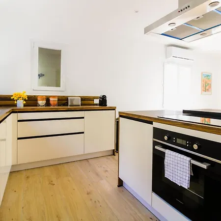 빌라 Entre Rose Et Pins A 4 Etoiles - Roses&pins 봄레미모사